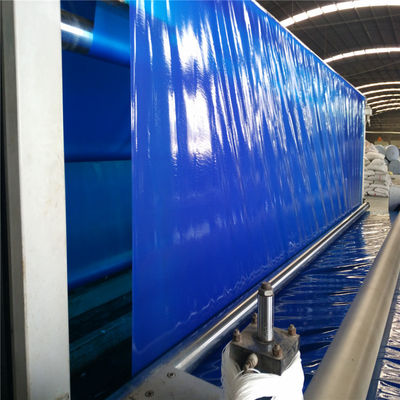 지속 가능한 새우 양식 방식과 환경 보호에 중점을 둔 매끄러운 표면의 흰색 새우 양식장 시설