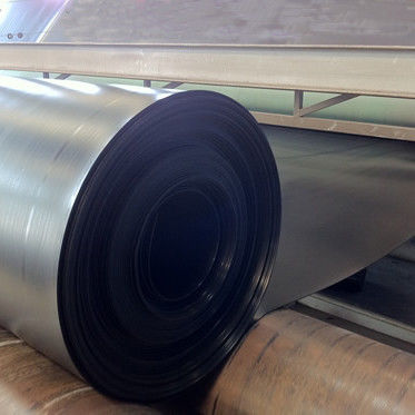 길이 50~100m HDPE 지오멤브레인 라이너, 인장 강도 15MPa 이상, 카본 블랙 함량 2.0~3.0%